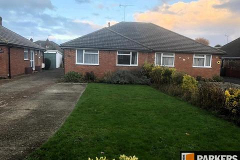 2 bedroom semi-detached house to rent, Barnsfield Crescent, Totton