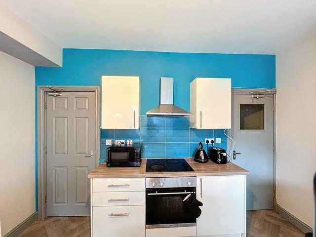 6 bed shared house barnsley road, wombwell s73