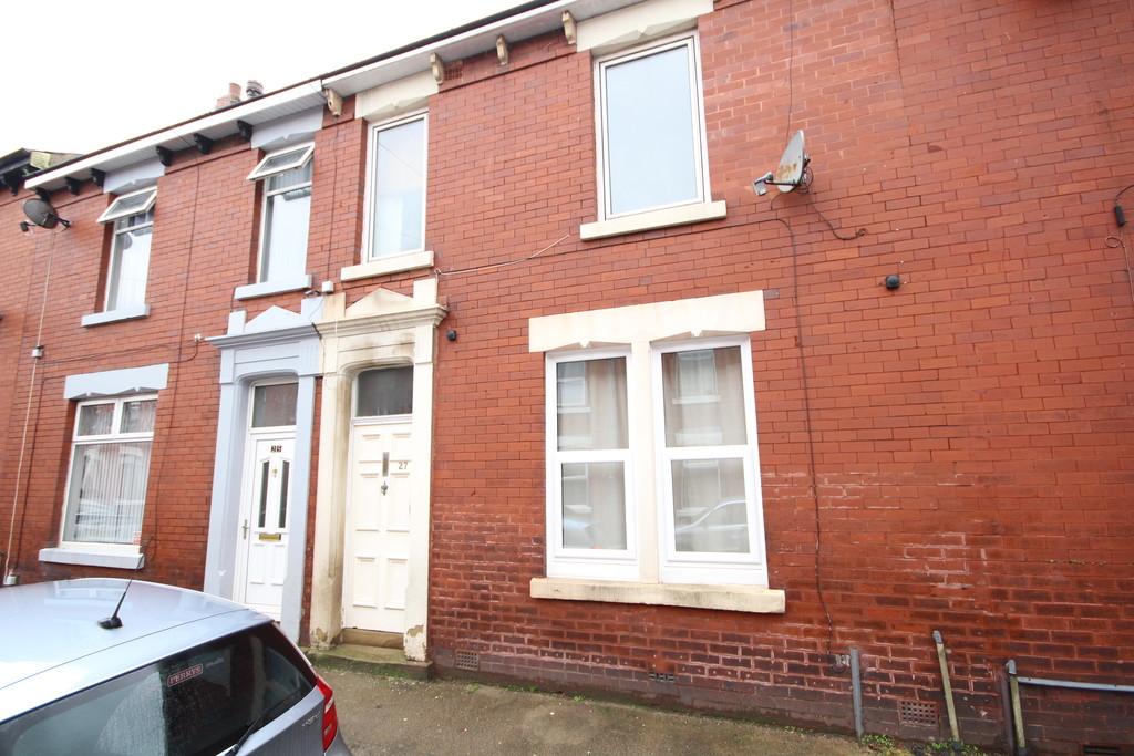 Balcarres Road, AshtonOnRibble 3 bed terraced house £550 pcm (£127 pw)