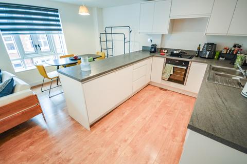 2 bedroom apartment to rent, Stamford New Road, Altrincham