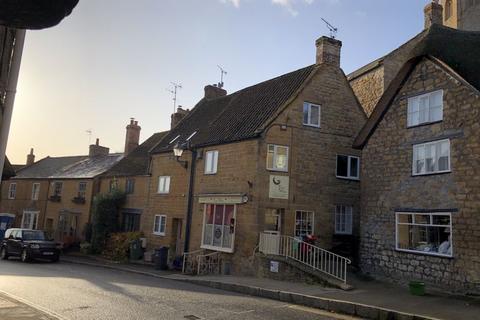 1 bedroom flat to rent, St. James Street, South Petherton