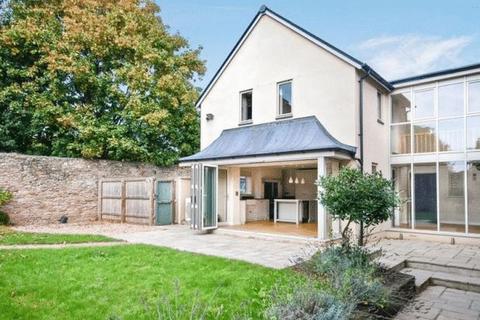 4 bedroom detached house for sale - Cathedral City of Wells - Central Location