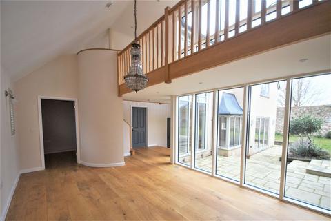 4 bedroom detached house for sale - Cathedral City of Wells - Central Location