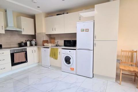 4 bedroom house to rent, Exeter Road, Edmonton N9