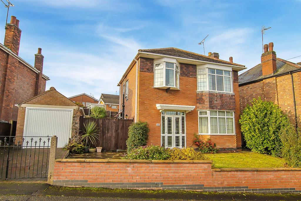 First Avenue, Carlton, Nottingham 3 bed detached house £250,000