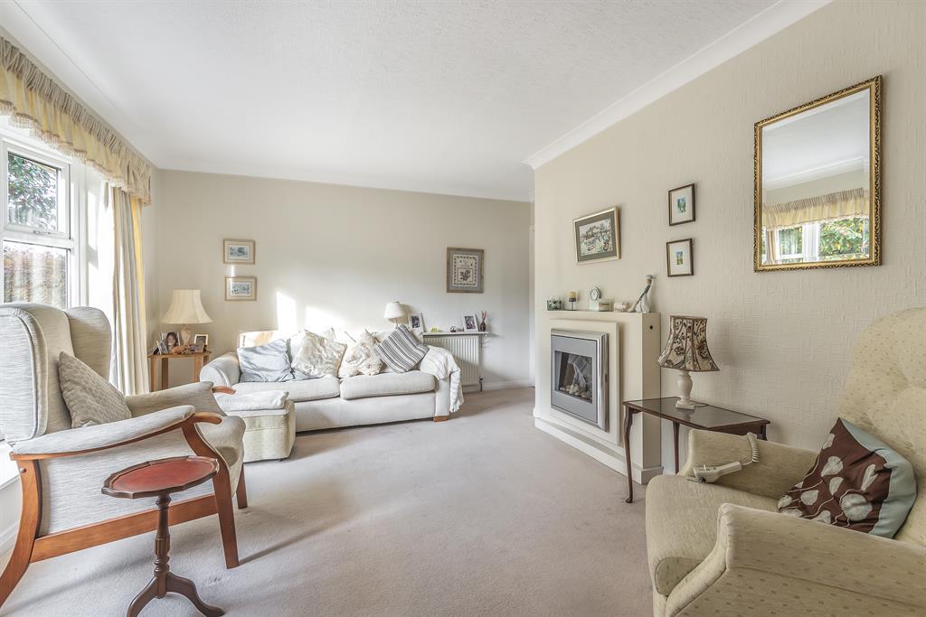 Heath Drive, Boston Spa, Wetherby, LS23 6PB 3 bed bungalow £315,000