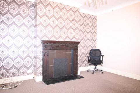 2 bedroom semi-detached house to rent, Rolleston Road, Wensley Fold, Blackburn