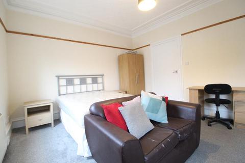 1 bedroom flat to rent, Colville Place, Floor Left, AB24