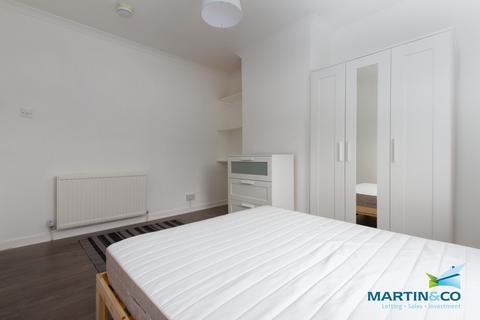 undefined, Main Street ( room 1), Lancaster LA2