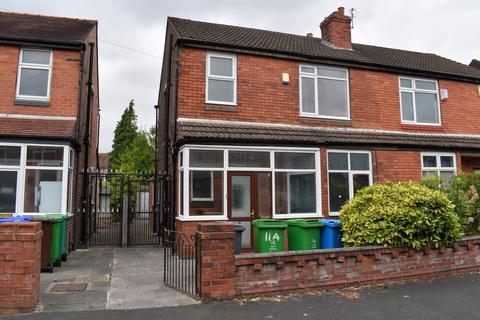 6 bedroom semi-detached house to rent, Barnsfold Avenue, Fallowfield, Manchester