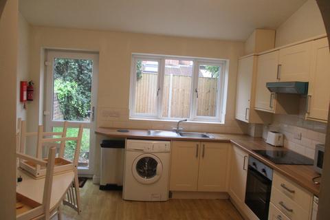 5 bedroom terraced house to rent - Sheffield Road, Portsmouth