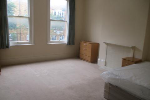 1 bedroom in a flat share to rent - St Pauls Road, Southsea