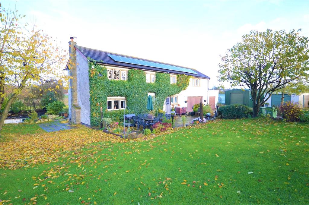 Brandy Carr Road, Kirkhamgate, Wakefield, West Yorkshire 3 bed detached