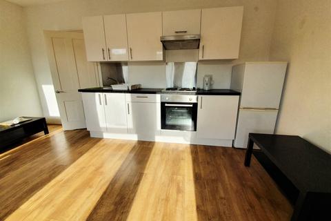 1 bedroom flat to rent, Beech Road, Bounds Green