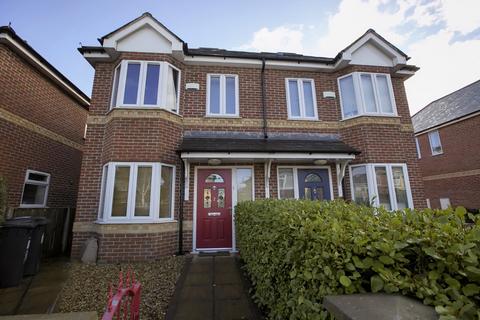 3 bedroom semi-detached house to rent, Orchard Mews, Ensbury Park