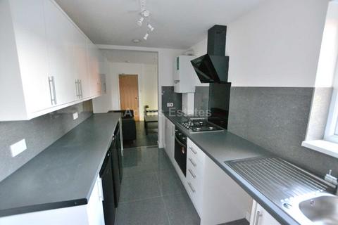 5 bedroom terraced house to rent, Clarendon Road, Reading