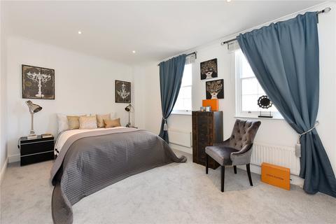 4 bedroom terraced house to rent, Queen's Grove, St. John's Wood, London, NW8