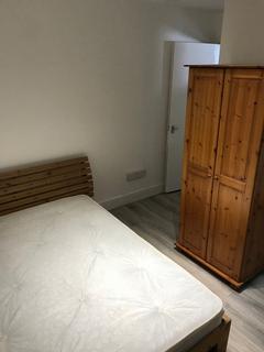 1 bedroom flat to rent - High Road, Southampton