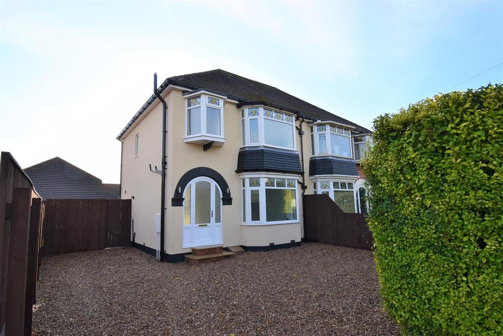 Boothferry Road, Hessle 3 bed semidetached house £255,000