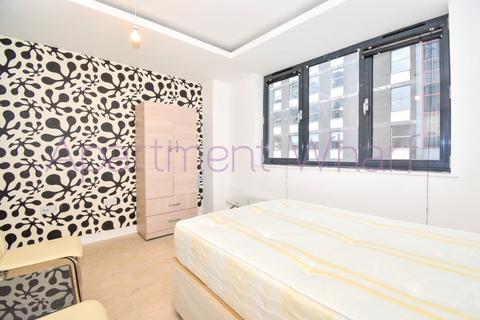 undefined, Leman Street    (Liverpool street), London, E1