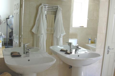 2 bedroom flat to rent, Leinster Gardens, London W2