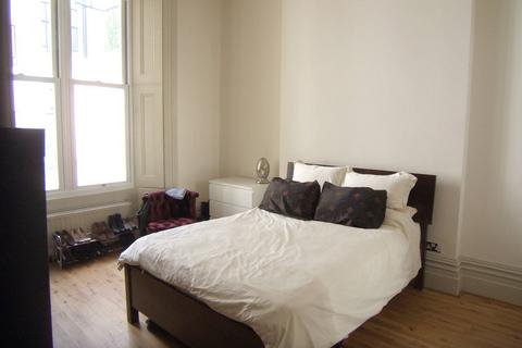 2 bedroom flat to rent, Leinster Gardens, London W2
