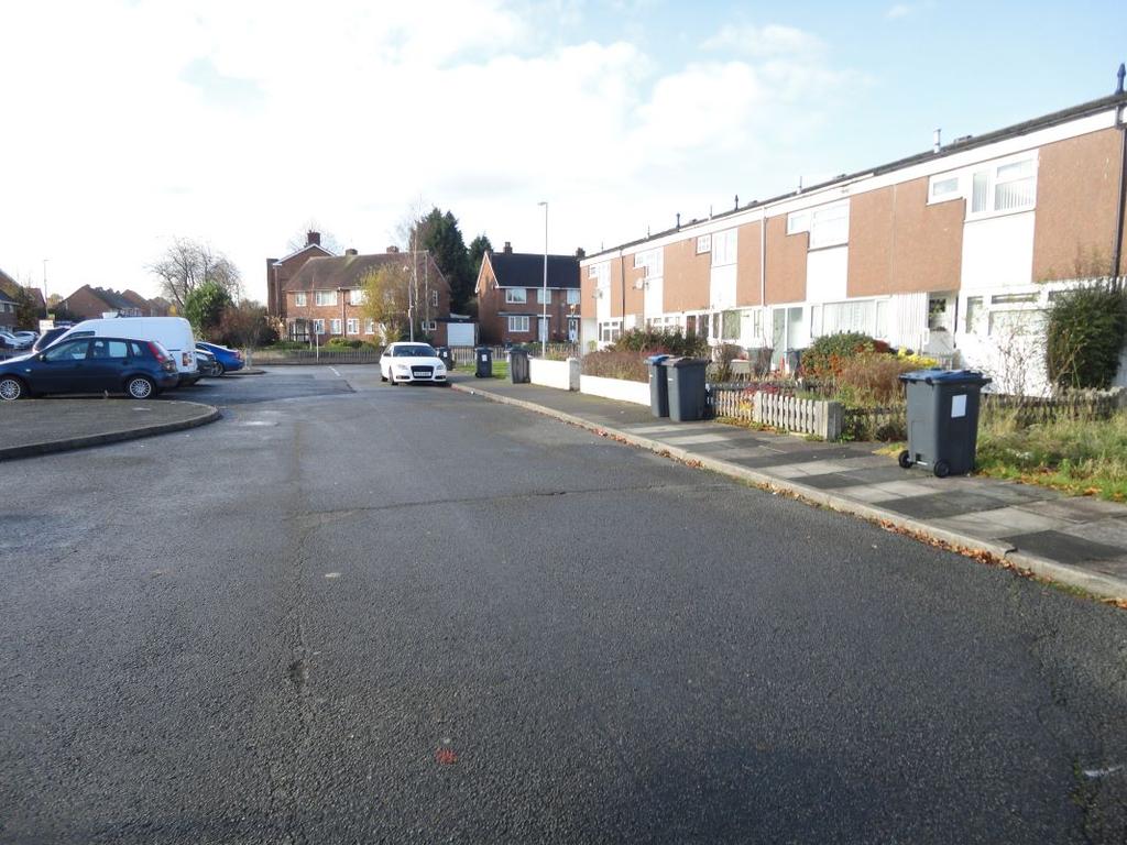 Sheldon Heath Road, Sheldon, Birmingham, West Midlands, B26 2RY 3 bed townhouse £105,000