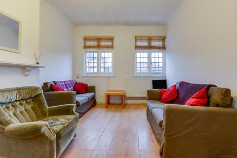 3 bedroom flat for sale - Gunnersbury Avenue, Ealing, London, W5