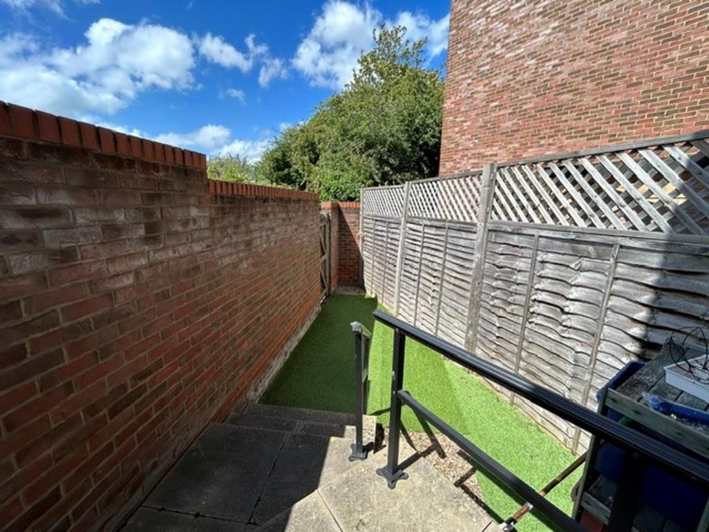 Rear Garden (b)
