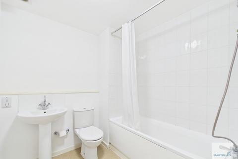 1 bedroom apartment to rent, Marco Island, Huntingdon Street