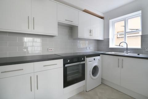 1 bedroom flat to rent, Harewood Court, Harrow Weald