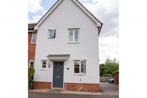 2 bedroom terraced house to rent, Weatherby Road, Norwich, NR5