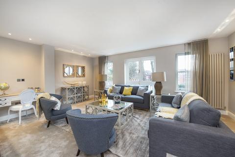 3 bedroom flat to rent, 28 Lyndhurst Road, Hampstead, London NW3
