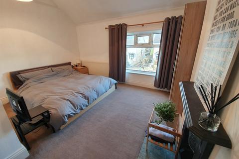 undefined, Newlaithes Gardens, Leeds LS18