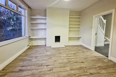 3 bedroom semi-detached house to rent, Newlaithes Gardens, Leeds LS18