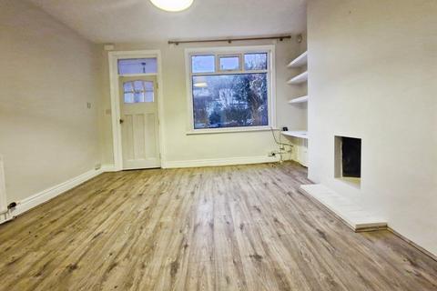 3 bedroom semi-detached house to rent, Newlaithes Gardens, Leeds LS18