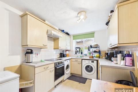 2 bedroom apartment to rent, Elm Park, Berkshire RG30