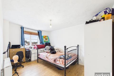 2 bedroom apartment to rent, Elm Park, Berkshire RG30