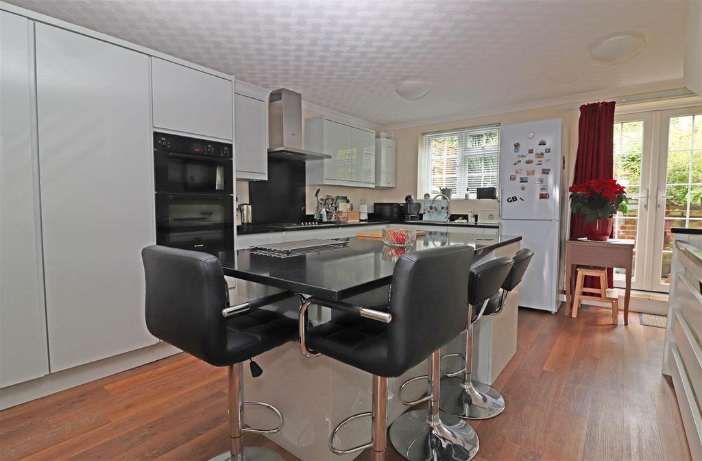 Furze Close, Redhill 3 bed terraced house £420,000