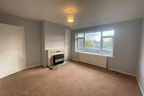 3 bedroom flat to rent, Canterbury Road, Kidderminster, DY11