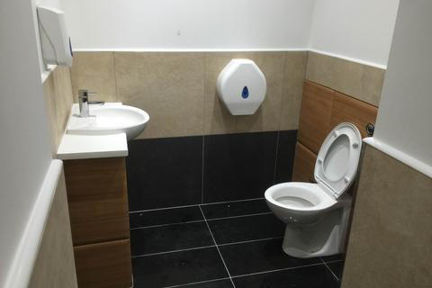 Property to rent - Hamilton Road, Manchester, M13