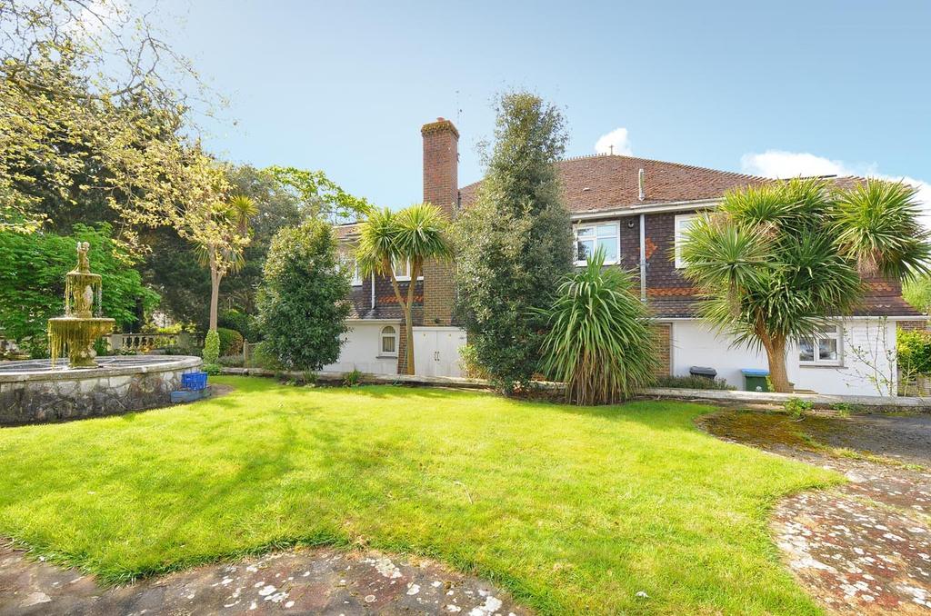 Royal Bay Cottage, Barrack Lane, Aldwick, Bognor Regis, PO21 1 bed