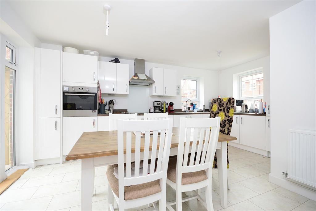 Hereford Way, Boroughbridge, York, YO51 9PA 4 bed property £330,000