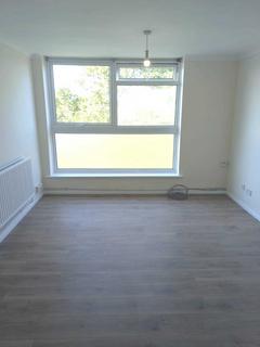 2 bedroom flat to rent, Stretton Lodge, Gordon Road, Ealing