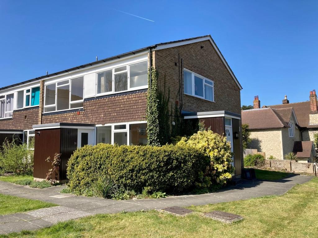 Somers Road, Reigate 3 bed £1,200 pcm (£277 pw)