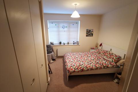 2 bedroom flat to rent, Birmingham Road, Sutton Coldfield, B72