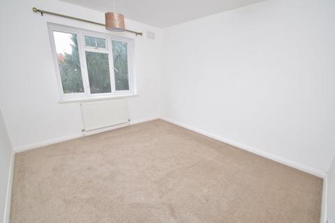 3 bedroom terraced house to rent, Mansbridge