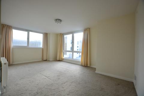 2 bedroom flat to rent, Russell Square