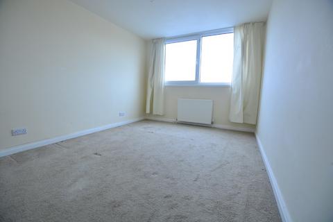 2 bedroom flat to rent, Russell Square