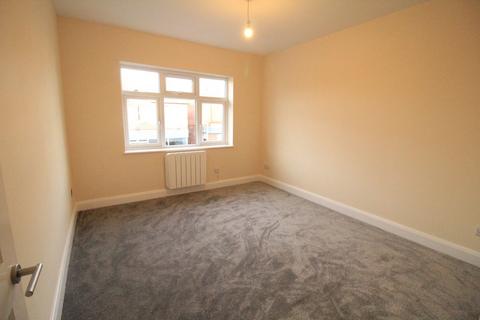 2 bedroom flat to rent, Derby Road, Stapleford